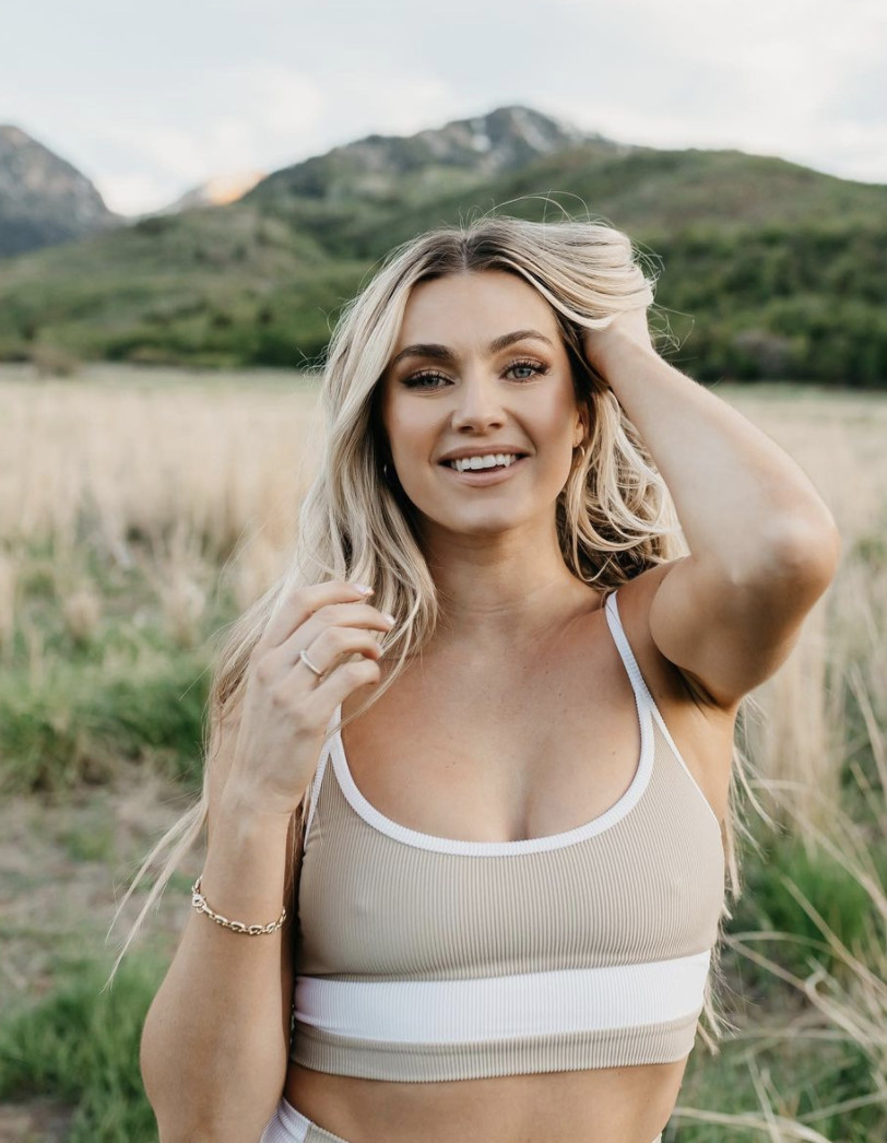 The Best Workout Outfits - Lindsay Arnold